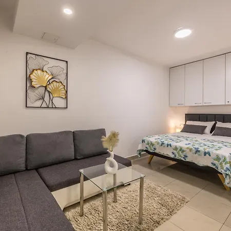 Studio Apartment Nikol Split Exterior photo