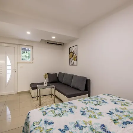 Studio Apartment Nikol Split Exterior photo